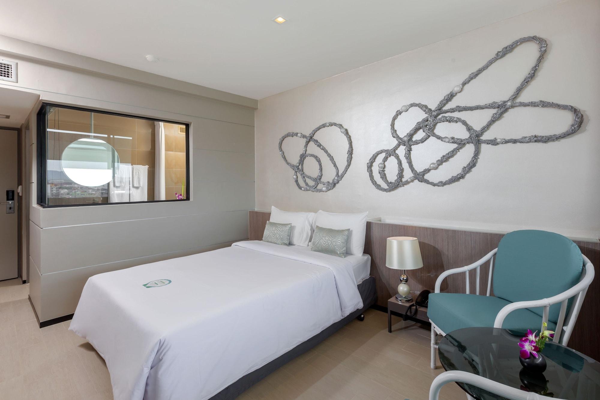 Pearl Hotel Phuket Exterior photo