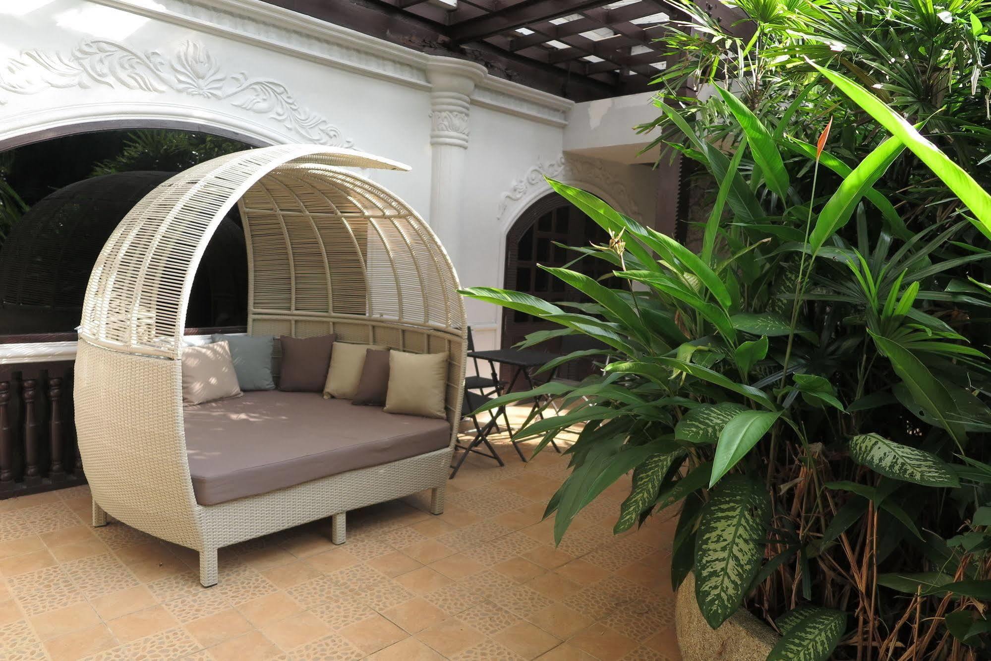 Pearl Hotel Phuket Exterior photo